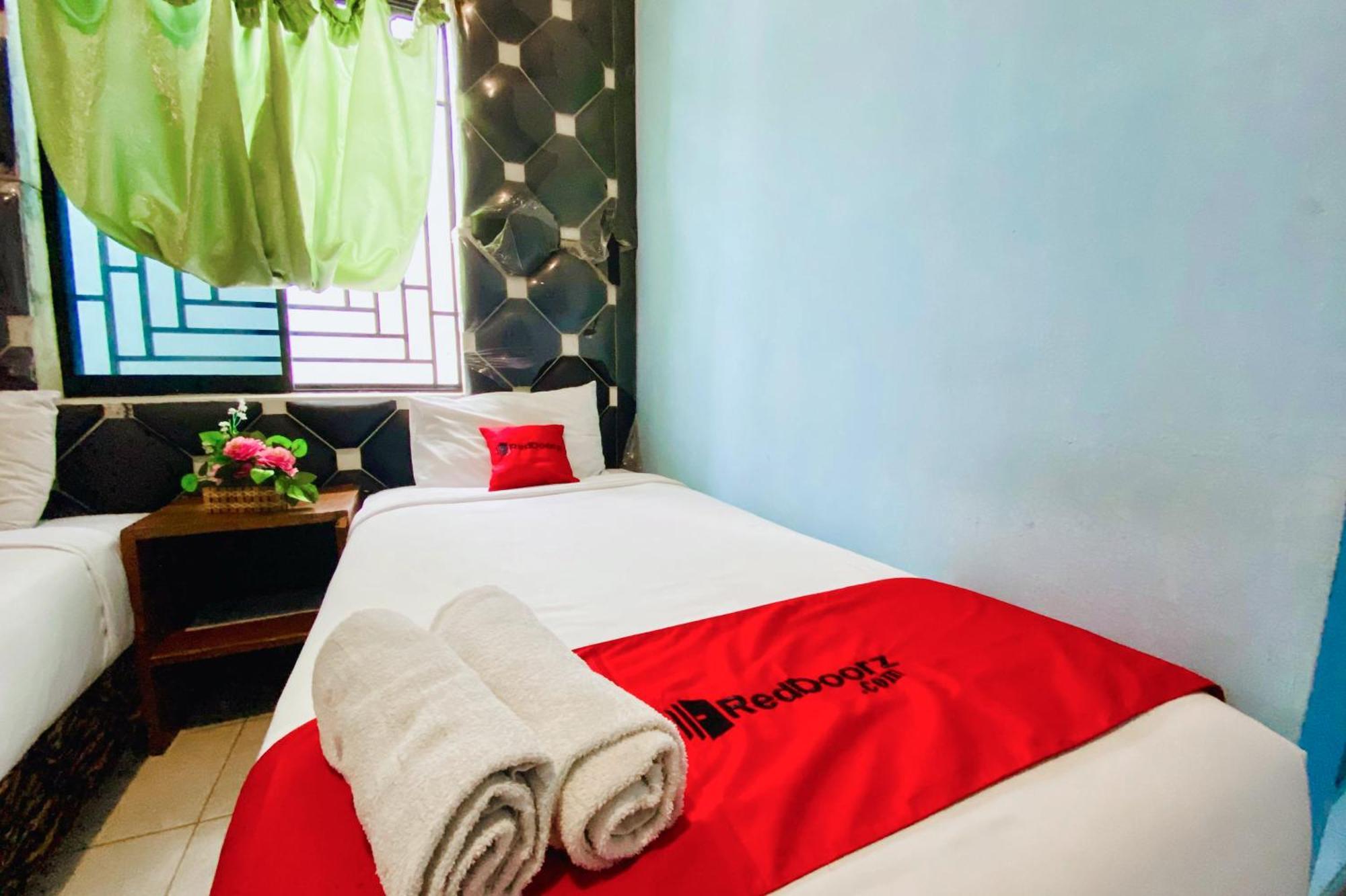 Reddoorz At Star Hill Inn Syariah Tebing Tinggi Rantau Laban Exterior photo